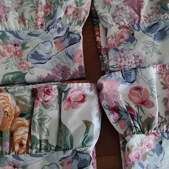 Vintage Ralph Lauren Allison Floral Standard Ruffled Pillowcases (4) - Picture 2 of 4